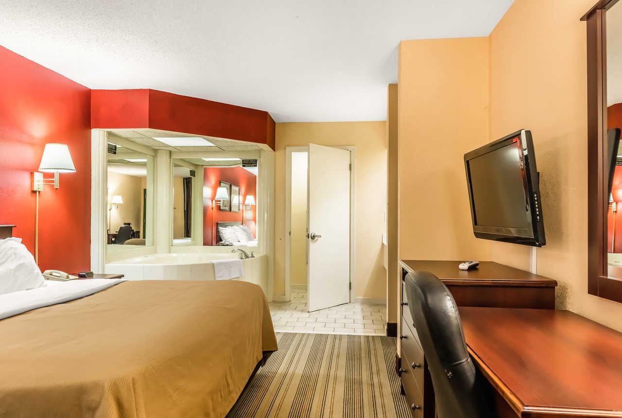 Quality Inn Gordonsville Экстерьер фото