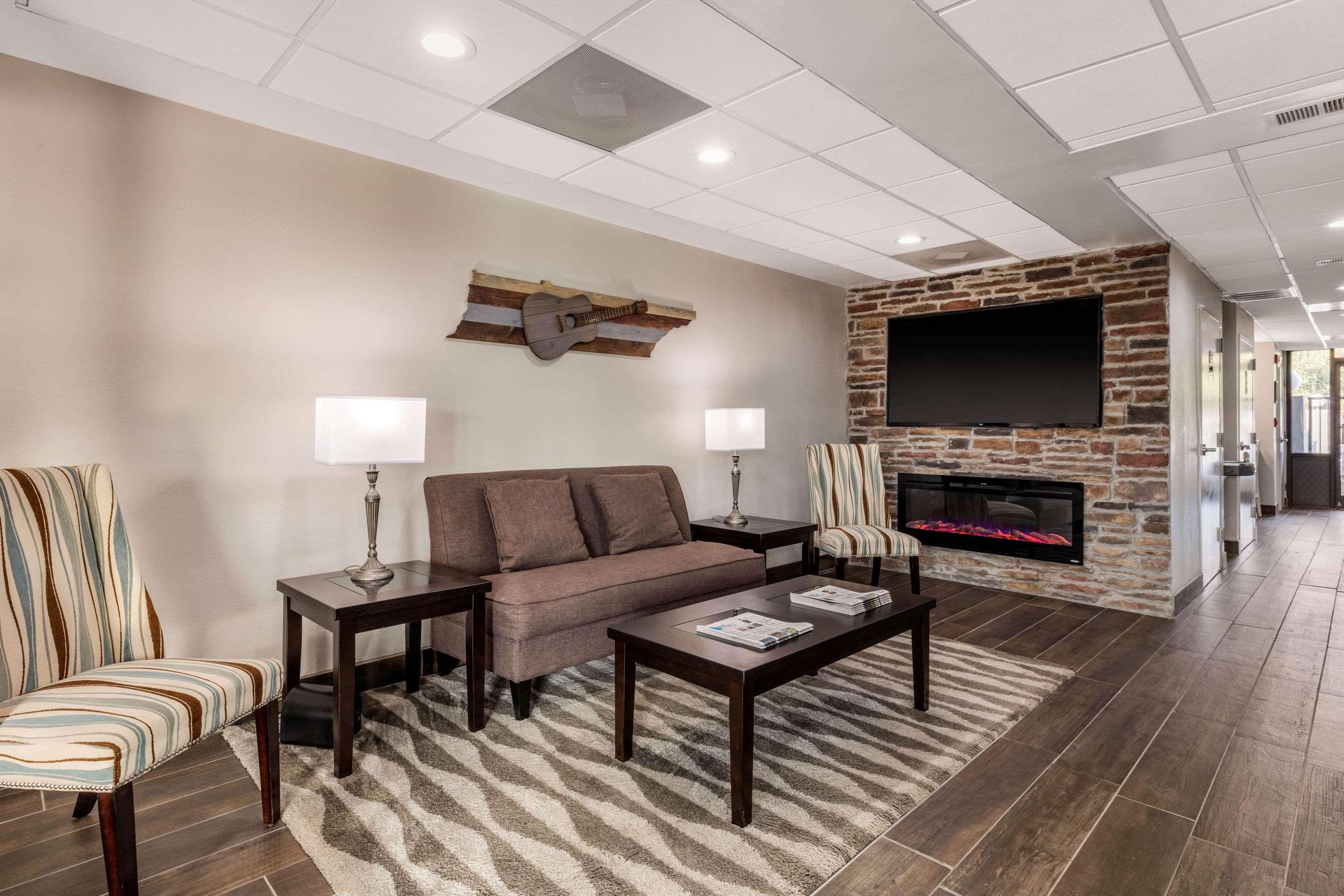 Quality Inn Gordonsville Экстерьер фото