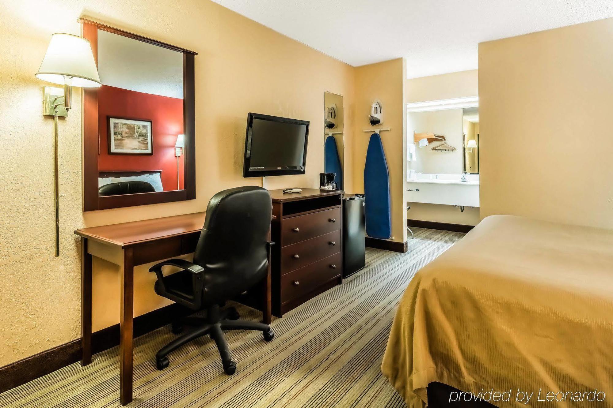 Quality Inn Gordonsville Экстерьер фото